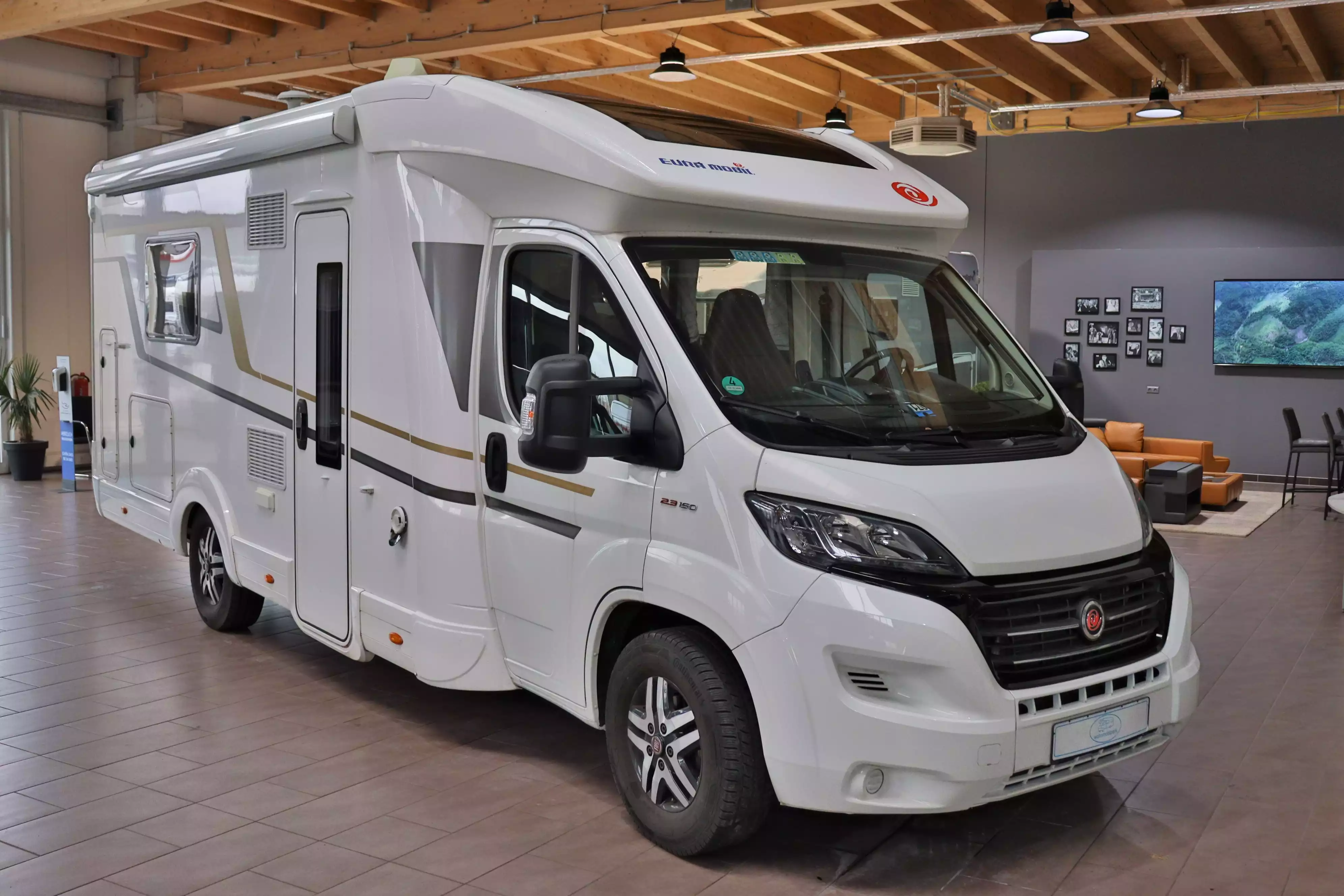 EURAMOBIL Profila 730 EB